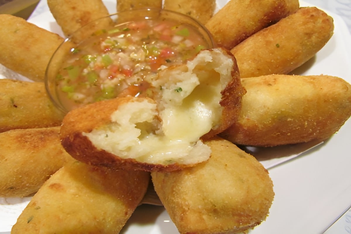 Bolinho de batata e queijo fácil de fazer e fica delicoso