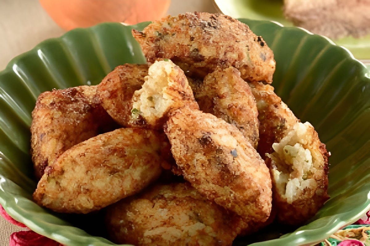 Bolinho de arroz com atum simples de fazer e fica delicioso