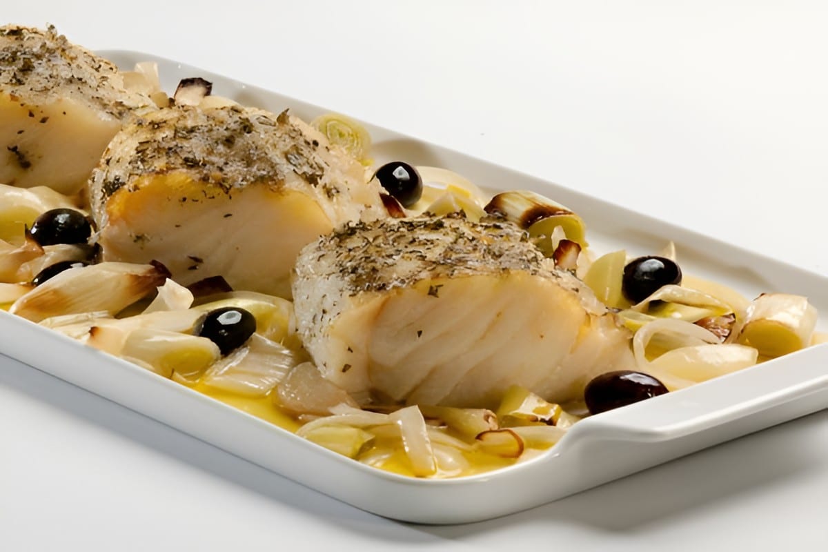 Bacalhau alho e óleo ao forno uma opção deliciosa para almoço de domingo