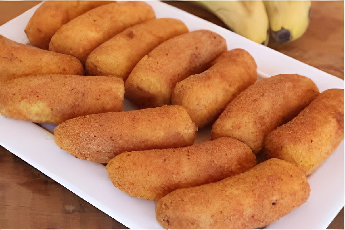 Banana frita fácil de fazer perfeito para servir no almoço