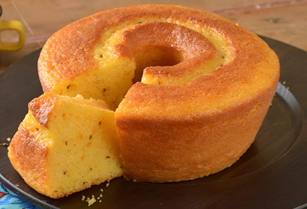 Bolo de fubá sem gluten e sem lactose que fica uma delícia