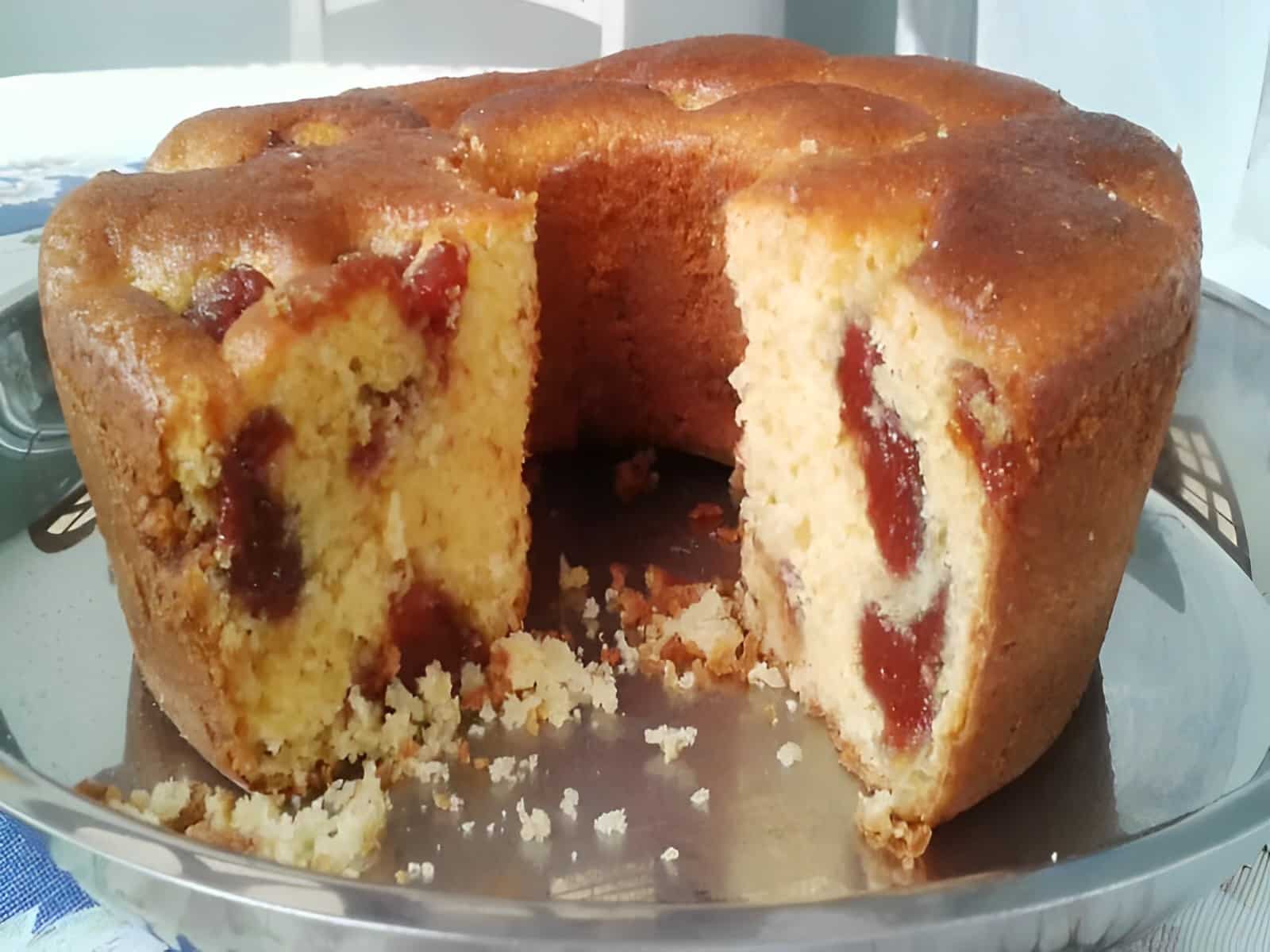 Bolo de fubá com goiabada de liquidificador perfeito e delicioso