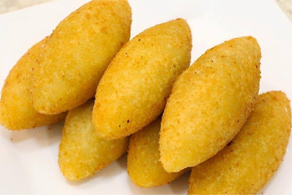 Bolinho De Mandioca Com Carne