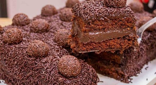 Bolo De Brigadeiro Recheado