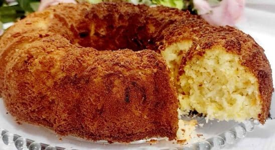 Bolo De Cenoura E Coco