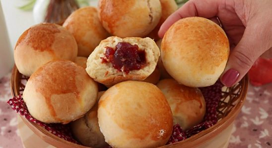 Pão De Minuto Com Goiabada