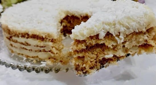 Torta De Coco Com Iogurte