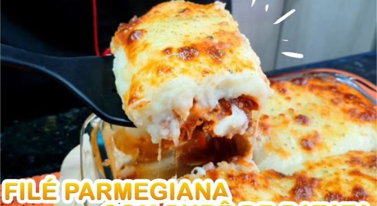 Frango À Parmegiana Com Purê De Batata