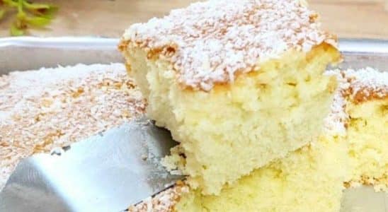 Bolo De Maisena Com Coco