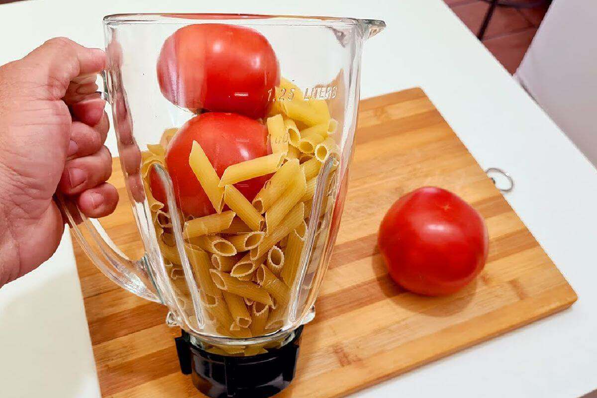 Tomate Com Macarrão