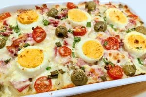 Batata gratinada à portuguesa super saborosa para você servir no seu almoço de domingo