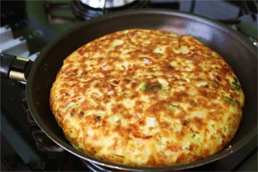 Torta De Repolho Cremosa De Frigideira