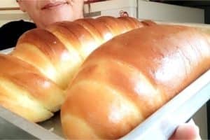 Pão Caseiro Fofinho e Irresistível: Receita Fácil e Econômica