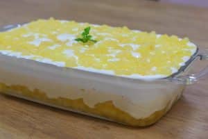 Torta Sorvete de Abacaxi: A Sobremesa Refrescante que Vai Deixar Todos Encantados!
