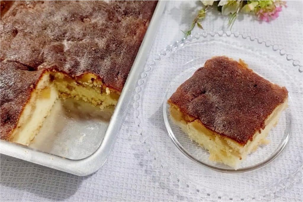 Bolo de Maçã com Canela: Uma Receita Irresistível para Adoçar o Seu Dia!