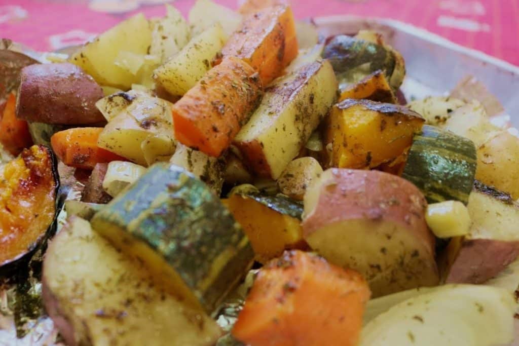 Legumes ao Forno Assados: Uma Explosão de Cores e Sabores na Sua Mesa!