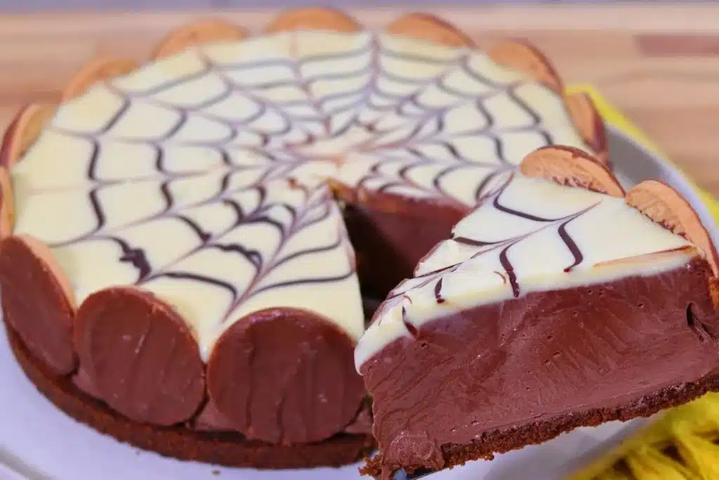 Torta Cremosa de Chocolate: Uma Sobremesa Irresistível para os Amantes de Chocolate