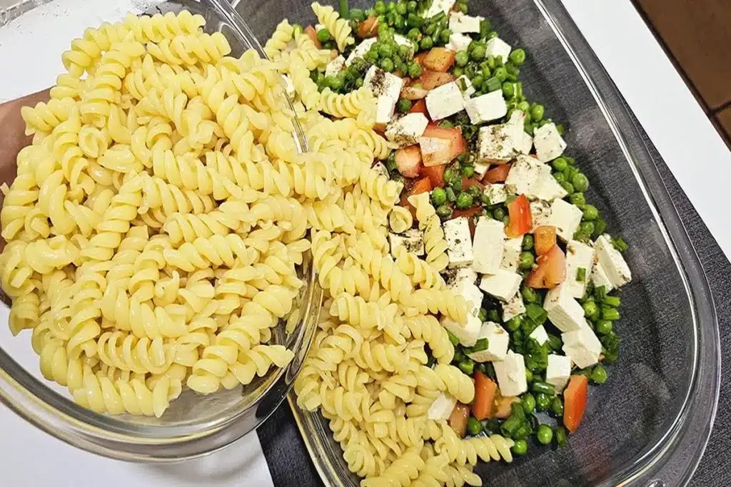 Salada de Macarrão: Leve, Colorida e Deliciosa!