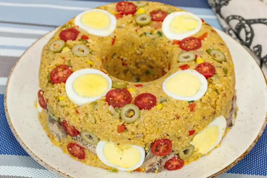 Cuscuz paulista fácil e delicioso para seu almoço ou jantar