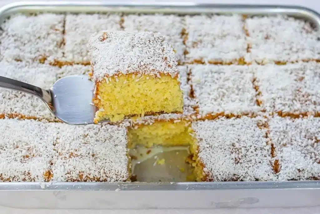 Bolo De Fubá Com Coco Molhadinho: A Receita Perfeita Para Um Café Da Tarde Irresistível 7 Bolo De Fubá Com Coco
