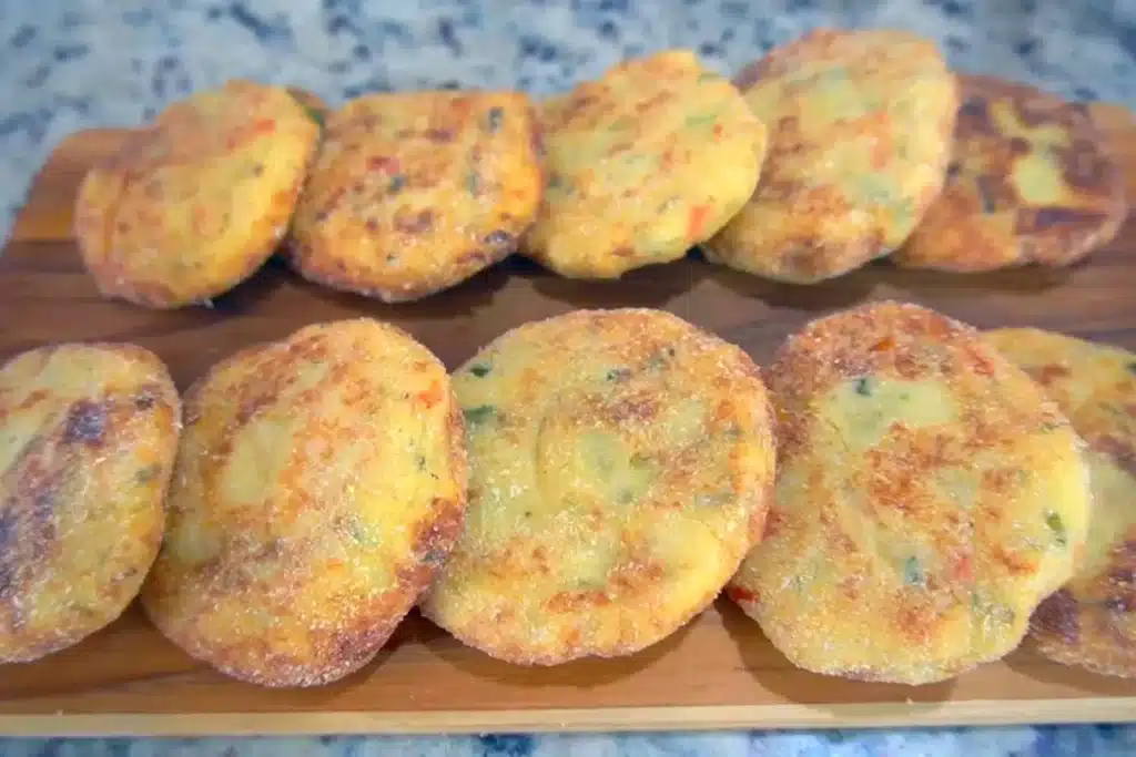 Croquete de batata crocante e recheado com queijo