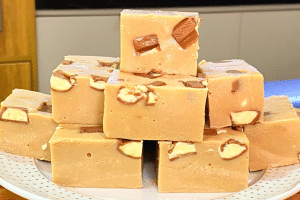 Sobremesa de 3 Ingredientes com Kinder Fácil e Deliciosa
