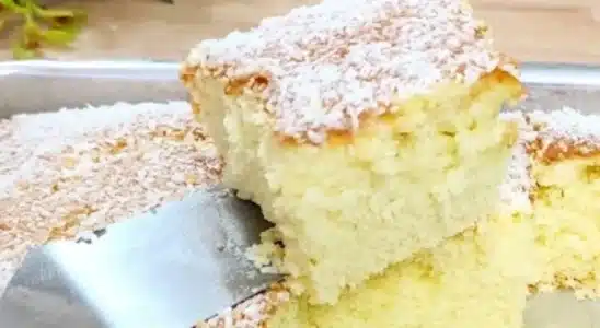 Bolo De Maisena Com Coco