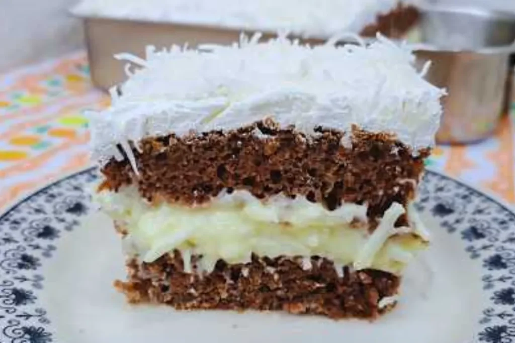 Bolo Gelado De Coco Com Recheio Cremoso E Cobertura De Chantilly 7 Bolo Gelado De Coco
