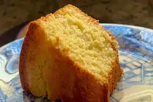 Bolo que desmancha na boca: fofinho, fácil de fazer e com gostinho de casa de vó