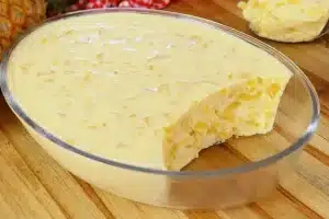 Geladão de abacaxi: sobremesa refrescante, cremosa e fácil de fazer
