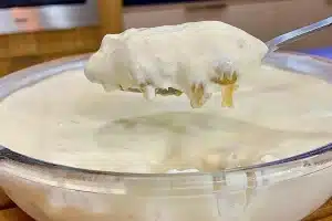 Gelado de abacaxi: sobremesa fácil e refrescante com fruta natural