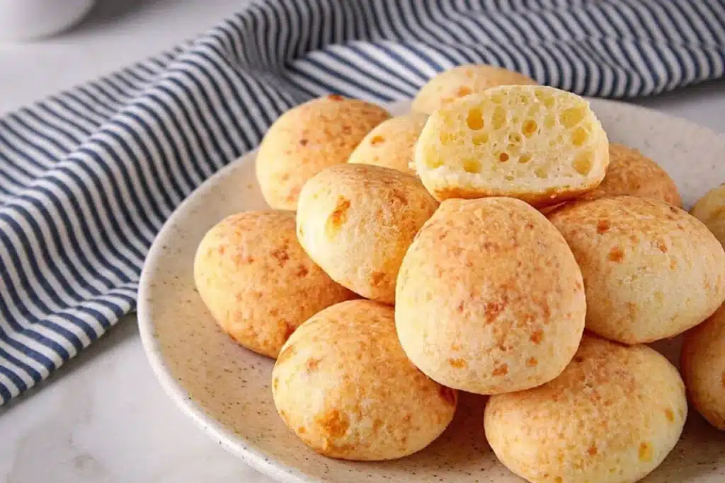 Pão De Queijo Tradicional: O Clássico Mineiro Que Deixa Qualquer Café Mais Gostoso 7 Pão De Queijo Tradicional