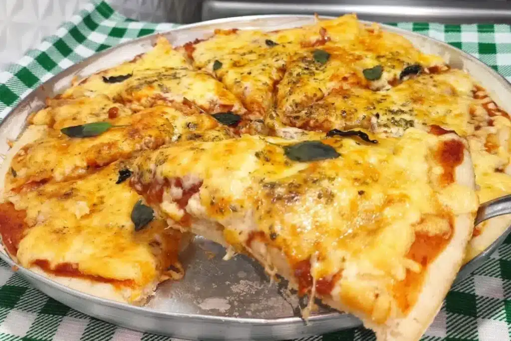 Pizza De Massa Líquida Que Fica Mais Gostosa Que Da Pizzaria - Passo A Passo 7 Pizza De Massa Líquida