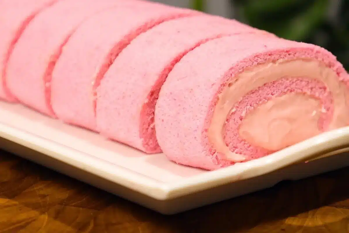 Rocambole de morango