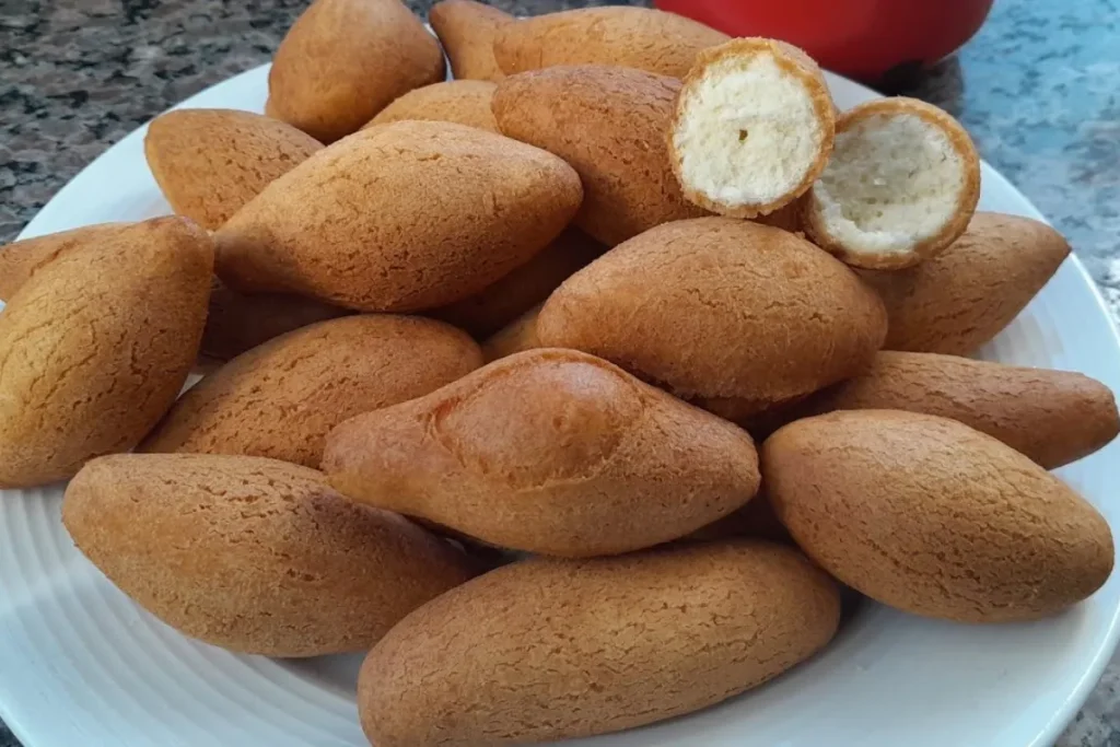 Bolinho De Polvilho Fácil Com 3 Ingredientes: Perfeito Para O Café Da Tarde 7 Bolinho De Polvilho